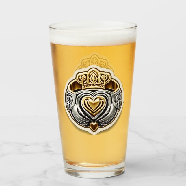 Claddagh Pint Glass Glas (Rückseite (gefüllt))