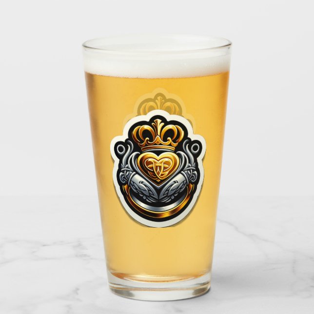 Claddagh Pint Glass Glas (Rückseite (gefüllt))