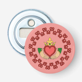 Claddagh und Rote Knüpfarbeit auf Rosa Flaschenöffner