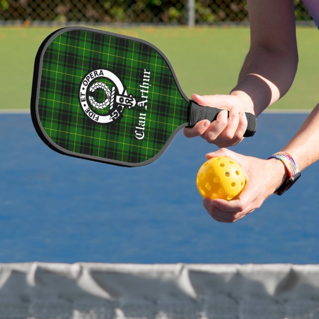 Clan Arthur Wappen Abzeichen & Tartan Pickleball Schläger (InSitu)