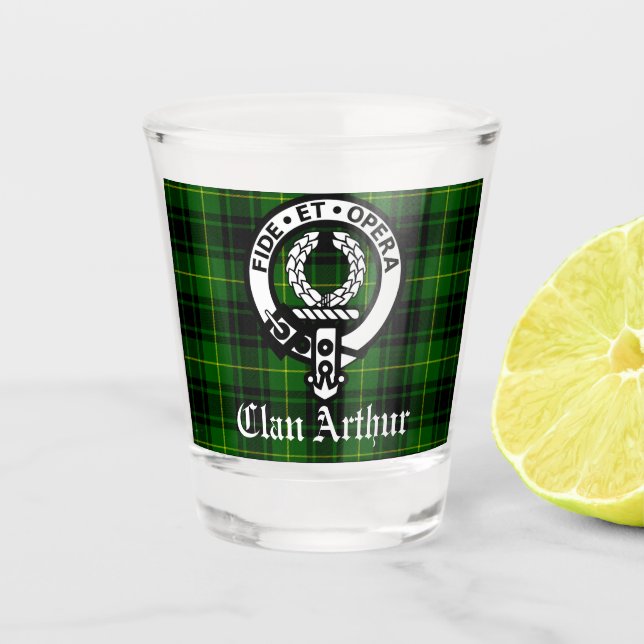 Clan Arthur Wappen Abzeichen & Tartan Schnapsglas (Vorderseite)