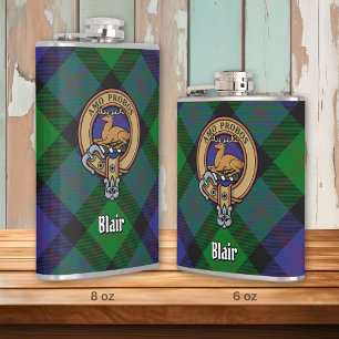 Clan Blair Wappen über Tartan Flachmann