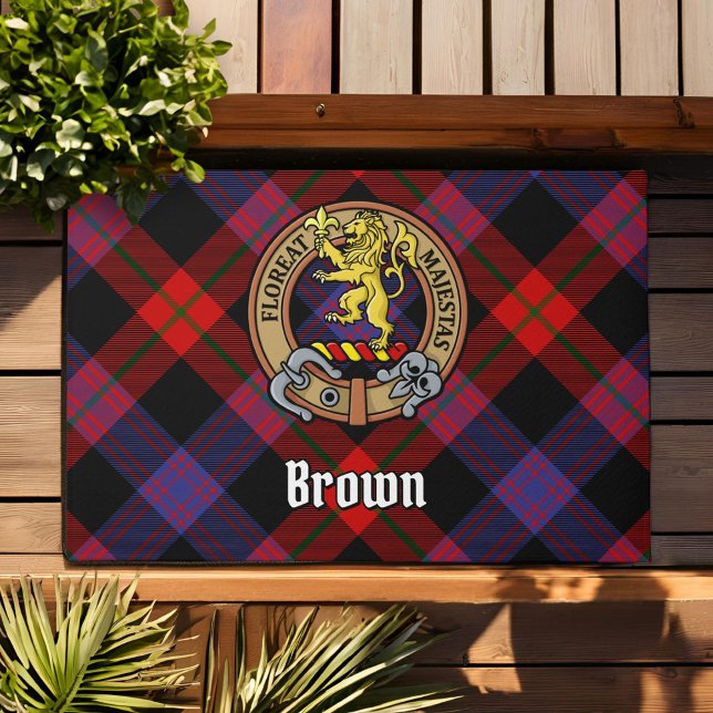 Clan Brown Wappen über Tartan Fußmatte (Von Creator hochgeladen)