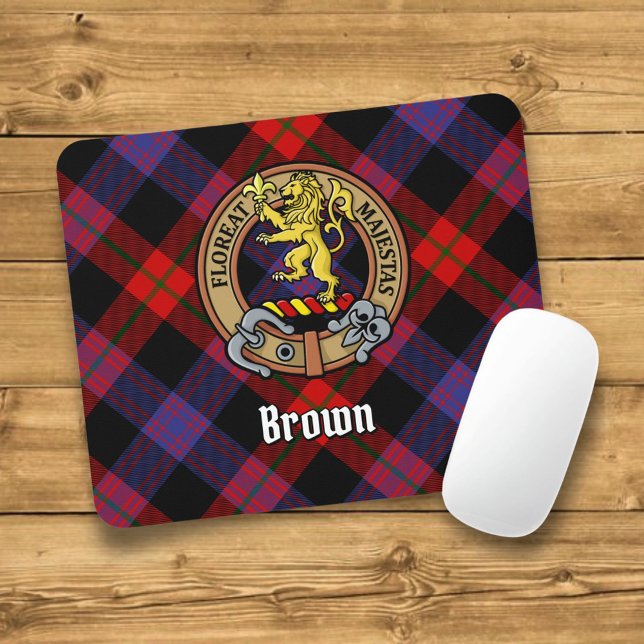 Clan Brown Wappen über Tartan Mousepad (Von Creator hochgeladen)