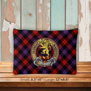 Clan Brown-Wappen über Tartan Zubehörtasche