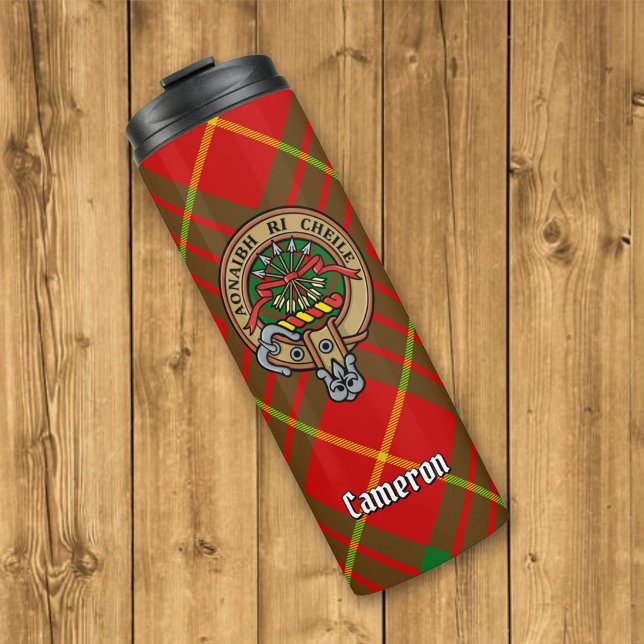 Clan Cameron Wappen über Tartan Thermosbecher (Von Creator hochgeladen)
