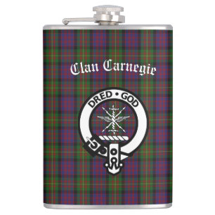 Clan Carnegie Wappen Abzeichen und Tartan Flachmann