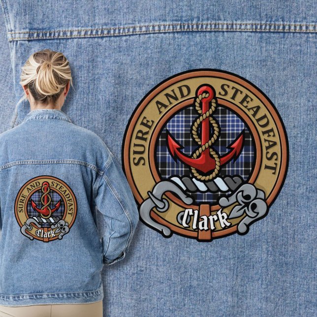 Clan Clark Wappen über Tartan Jeansjacke (Von Creator hochgeladen)