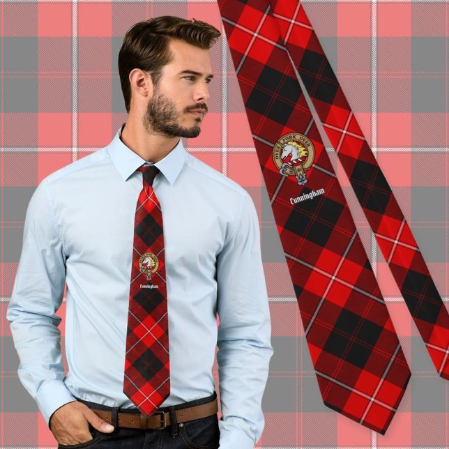 Clan Cunningham Wappen über Tartan Krawatte (Von Creator hochgeladen)