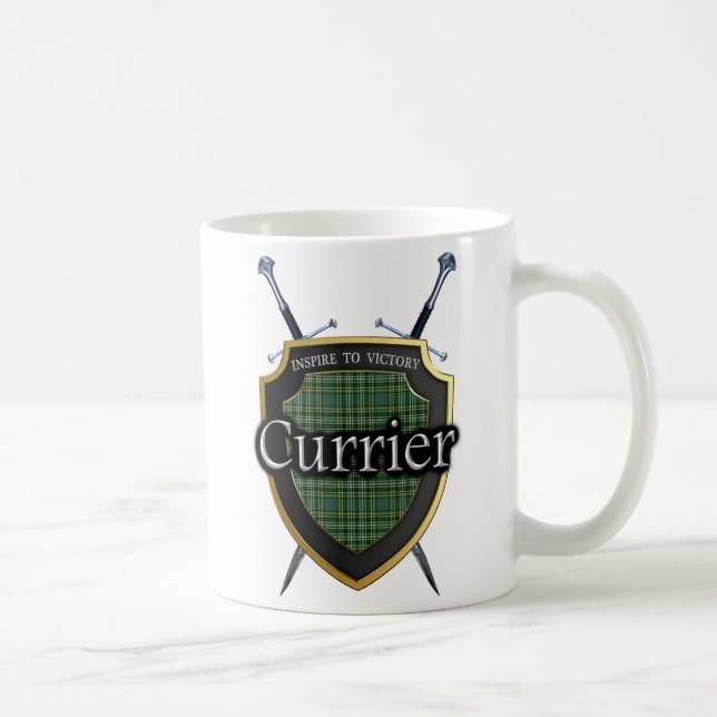 Clan Currie Currier Tartan Shield & Schwerter Tasse (Rechts)