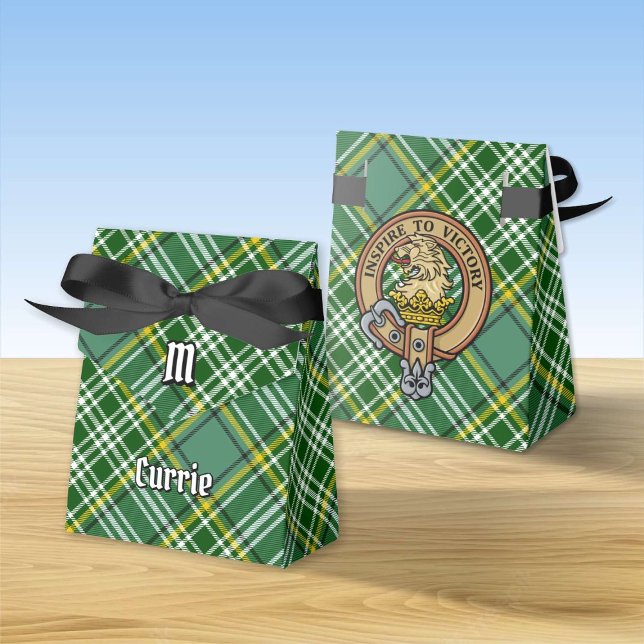 Clan Currie Lion Wappen über Tartan Geschenkschachtel (Von Creator hochgeladen)