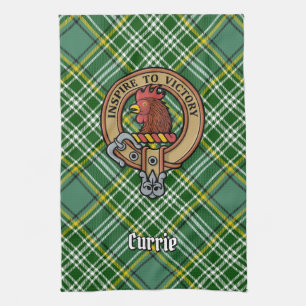 Clan Currie Rooster Wappen über Tartan Geschirrtuch