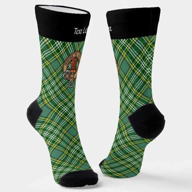 Clan Currie Rooster Wappen über Tartan Socken (Gewinkelt)
