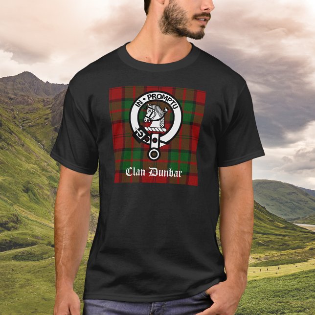 Clan Dunbar Tartan & Wappen Abzeichen T-Shirt (Von Creator hochgeladen)