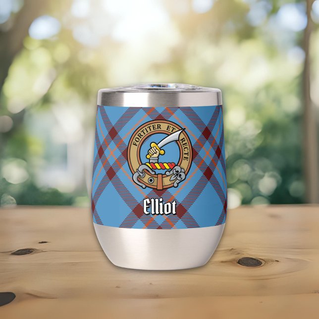 Clan Elliot Wappen über antikes Tartan (Von Creator hochgeladen)