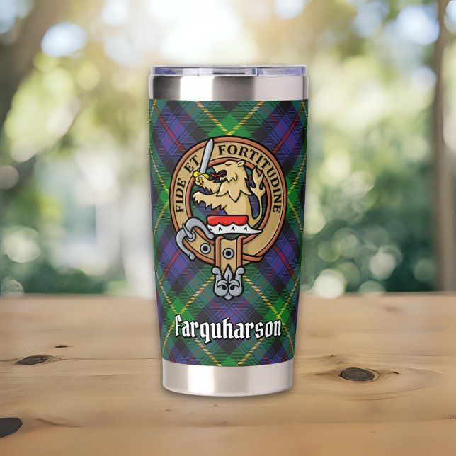 Clan Farquharson Wappen über Tartan Thermobecher (Von Creator hochgeladen)