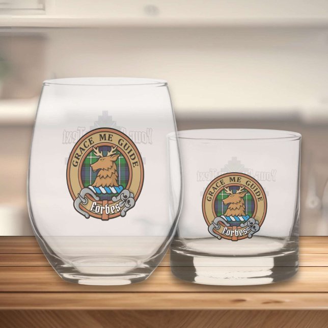 Clan Forbes Wappen über Tartan Whiskyglas (Von Creator hochgeladen)