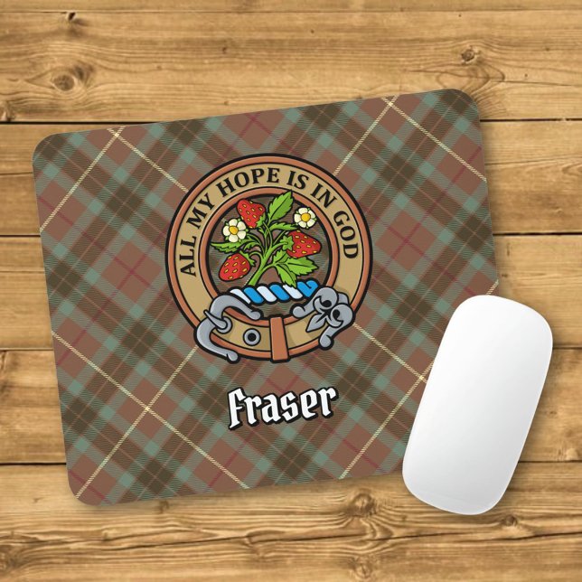 Clan Fraser Wappen über Wetterjagd Tartan Mousepad (Von Creator hochgeladen)