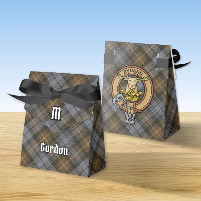 Clan Gordon Wappen über Gewittertes Tartan Gevor B Geschenkschachtel (Von Creator hochgeladen)