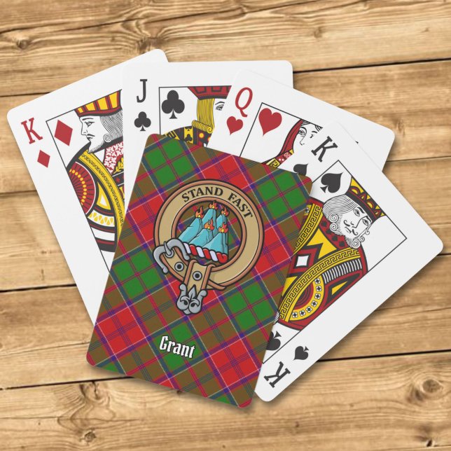 Clan Grant-Wappen über Tartan Spielkarten (Von Creator hochgeladen)