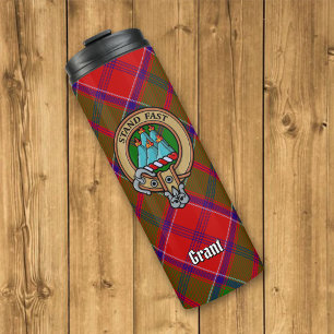 Clan Grant-Wappen über Tartan Thermosbecher