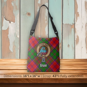 Clan Grant-Wappen über Tartan Tragetaschen Mit Langen Trägern