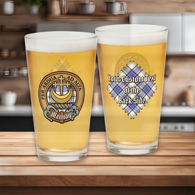 Clan Hannay Wappen über Tartan Glas (Von Creator hochgeladen)