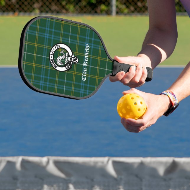 Clan Kennedy Wappen Abzeichen & Tartan Pickleball Schläger (InSitu)