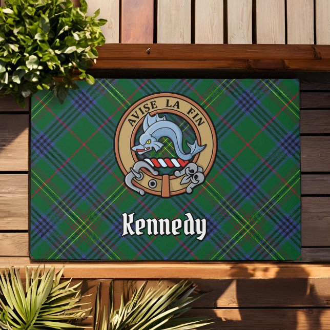 Clan Kennedy Wappen über Tartan Fußmatte (Von Creator hochgeladen)