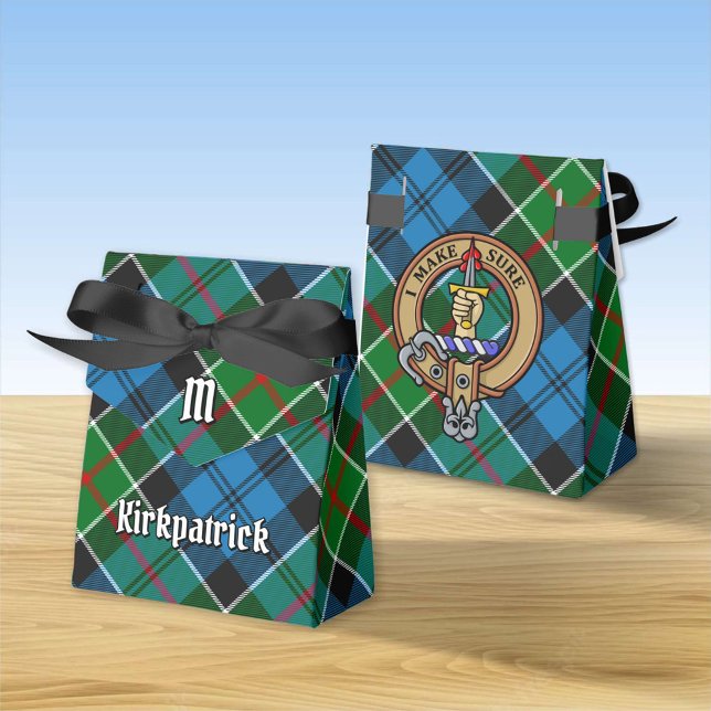 Clan Kirkpatrick Wappen über Tartan Geschenkschachtel (Von Creator hochgeladen)