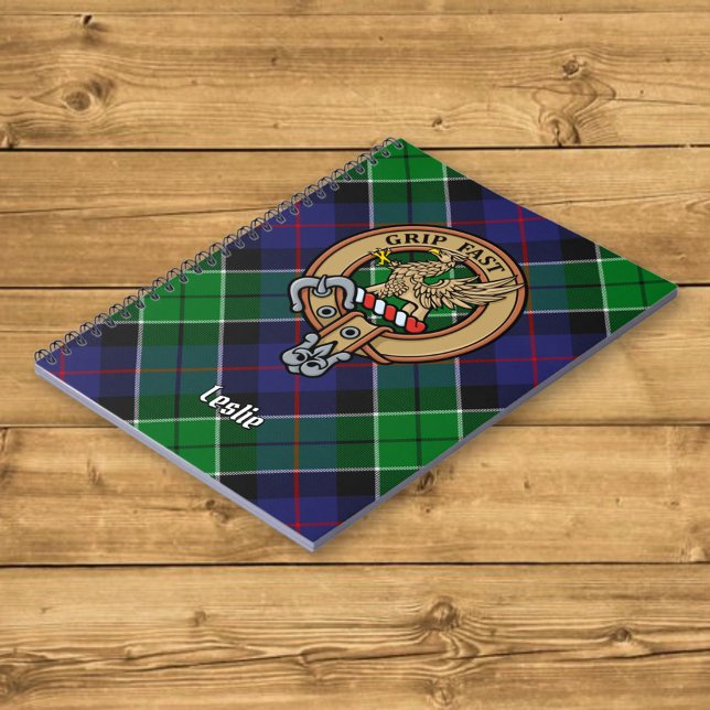 Clan Leslie Wappen über Jagd Tartan Notizblock (Von Creator hochgeladen)