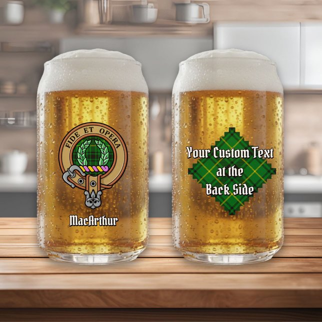 Clan MacArthur Wappen über Tartan Dosenglas (Von Creator hochgeladen)