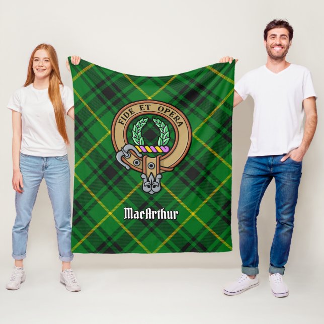 Clan MacArthur Wappen über Tartan Fleecedecke (Beispiel)