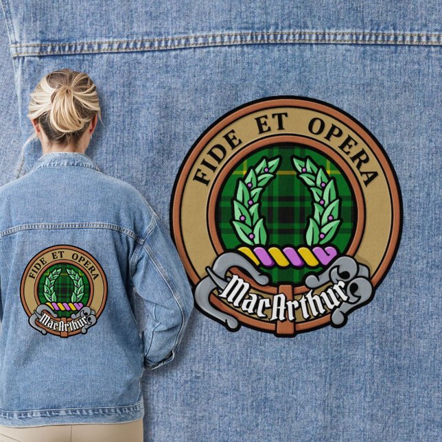 Clan MacArthur Wappen über Tartan Jeansjacke (Von Creator hochgeladen)
