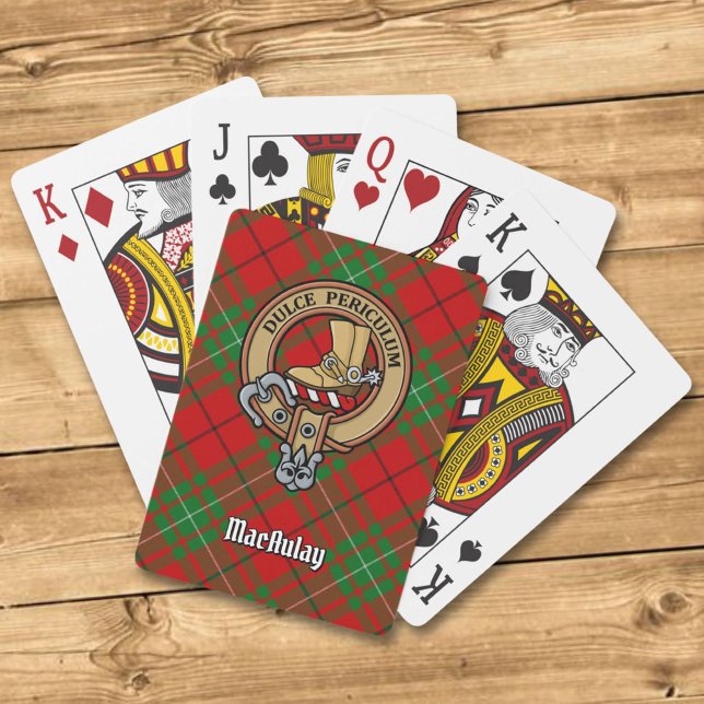 Clan MacAulay Wappen über Tartan Spielkarten (Von Creator hochgeladen)