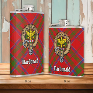Clan MacDonald von Keppoch Wappen über Tartan Flachmann