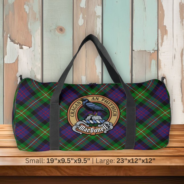 Clan MacDonell von Glengarry Wappen über Tartan Duffle Bag (Von Creator hochgeladen)