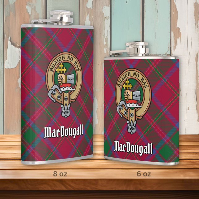 Clan MacDougall Wappen über Tartan Flachmann (Von Creator hochgeladen)