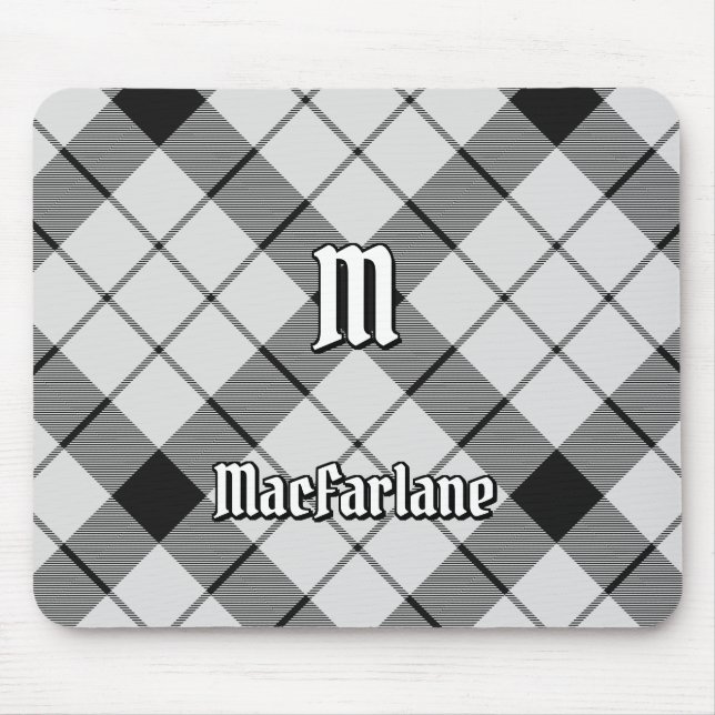 Clan MacFarlane Black and White Tartan Mousepad (Vorne)