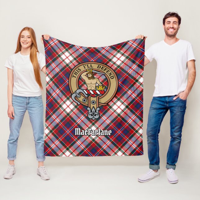 Clan MacFarlane Wappen über Dress Tartan Fleecedecke (Beispiel)