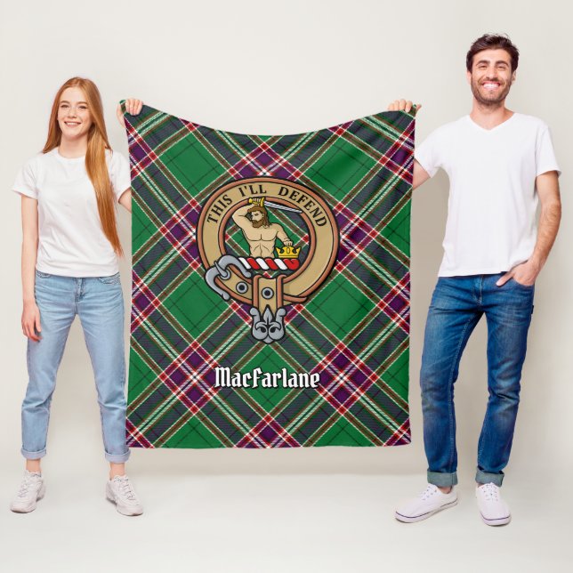Clan MacFarlane Wappen über Modern Hunting Tartan Fleecedecke (Beispiel)