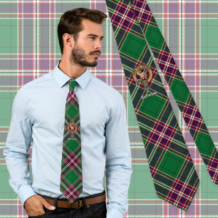 Clan MacFarlane Wappen über Modern Hunting Tartan Krawatte