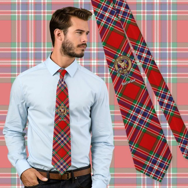 Clan MacFarlane Wappen über Red Tartan Krawatte (Von Creator hochgeladen)