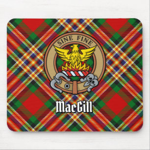 Clan MacGill Wappen über Tartan Mousepad