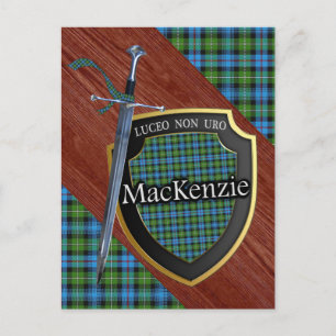 Clan MacKenzie Tartan Sword & Shield Postkarte
