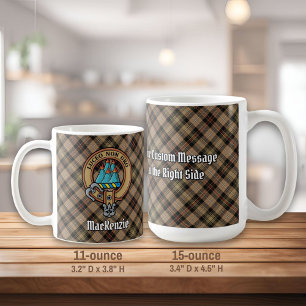 Clan MacKenzie Wappen über Brown Hunting Tartan Kaffeetasse