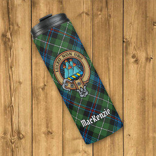 Clan MacKenzie Wappen über Tartan Thermosbecher