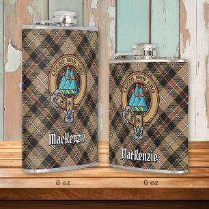 Clan MacKenzie Wappen über Wetterjagd Tartan Flachmann