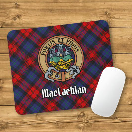 Clan MacLachlan Wappen über Tartan Mousepad
