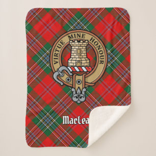 Clan MacLean Wappen über Tartan Sherpadecke
